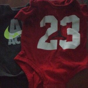 Jordan & Nike Unisex Baby Onesie Set – Red & Grey Size 3 months